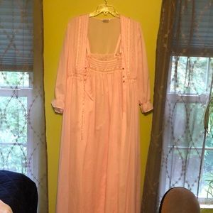 Like new, lightweight light pink long gown with robe. 65% polyester, 35% cotton